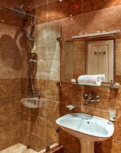 Koupelna v ubytování David Hotel - Ethno style