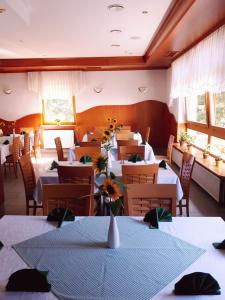 Ресторант или друго място за хранене в Hotel Rakov Skocjan