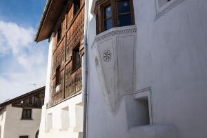 Zgradba, v kateri se nahaja apartma