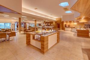 Istrian Villas Plava Laguna餐厅或其他用餐的地方