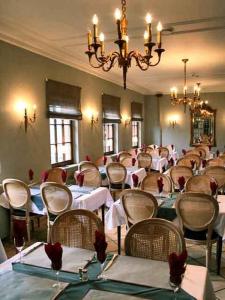 En restaurant eller et andet spisested på Hotel il Castello Borghese