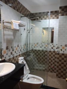 Koupelna v ubytování Binh An Hotel