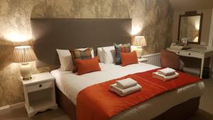 Cama o camas de una habitación en Bridge of Orchy Hotel