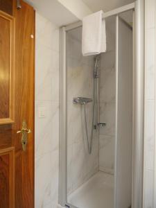 Koupelna v ubytování Adler Hotel