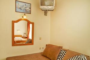 TV a/nebo společenská místnost v ubytování Lido Sofia Holidays