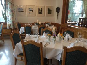 Εστιατόριο ή άλλο μέρος για φαγητό στο Gasthof Waldschenke