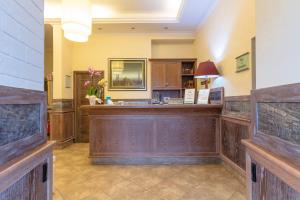 Lobby o reception area sa Hotel Borgo Del Mare