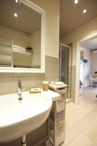 A bathroom at Quartopiano Guesthouse