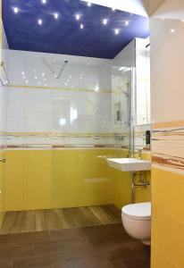 Koupelna v ubytování Hotel Torwirt