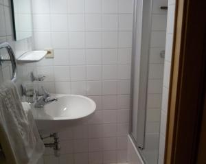 Koupelna v ubytování Hotel zum goldenen Hirschen