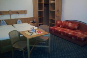 Posezení v ubytování Hotel zum goldenen Hirschen