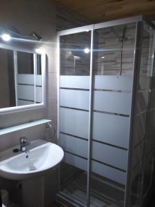 A bathroom at Arroyo Milano Casa Rural