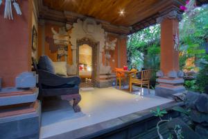 Posezení v ubytování Pondok Prapen Guest House