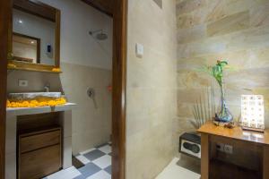 Koupelna v ubytování Pondok Prapen Guest House