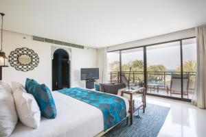 Postel nebo postele na pokoji v ubytování Marrakesh Hua Hin Resort & Spa