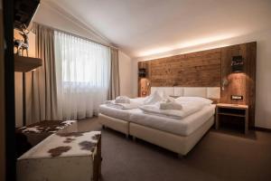 Postel nebo postele na pokoji v ubytování Hotel Aaritz + 37 fotografií