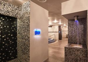 Postel nebo postele na pokoji v ubytování Hotel Gino Wellness Rabath + 37 fotografií