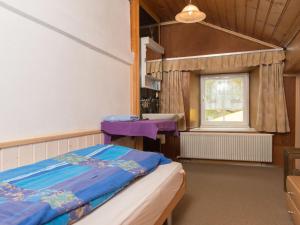 Postel nebo postele na pokoji v ubytování Gasthaus Pension zum Turm + 35 fotografií