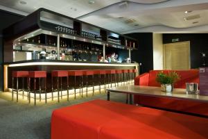 Lounge alebo bar v ubytovaní Hotel Poznański A2