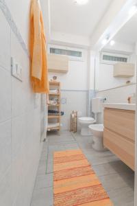A bathroom at Apartment Pink21