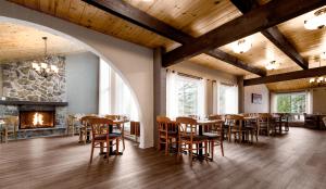 Afbeelding uit fotogalerij van Hôtel Chéribourg in Magog-Orford