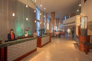 Hosté ubytování Marenas Beach Resort + 37 fotografií