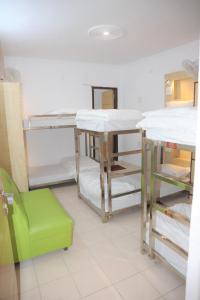 Letto o letti in una camera di Hotel Delhi Fantastic near New Delhi Train Station