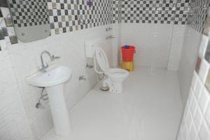 Bagno di Hotel Delhi Fantastic near New Delhi Train Station
