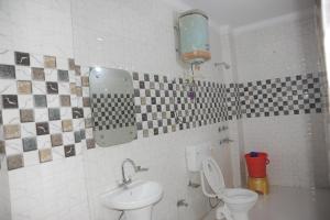 Bagno di Hotel Delhi Fantastic near New Delhi Train Station