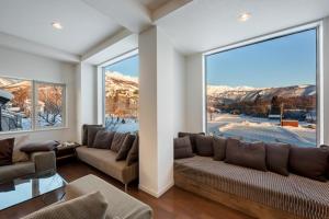 En generel udsigt til bjerge eller udsigt til bjerge taget fra lejligheden