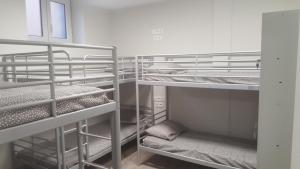 Posteľ alebo postele v izbe v ubytovaní Albergue Logroño Centro