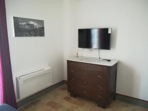 TV a/nebo společenská místnost v ubytování B&B la cascata