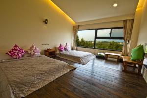 Cama ou camas em um quarto em SHYE Lithuania Homestay