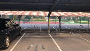 Tenis a/nebo squash v ubytování SI Apartamentos Benicassim nebo okolí