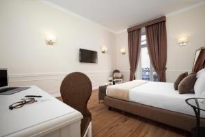 Gallery image of La Fontanina Suites in Naples