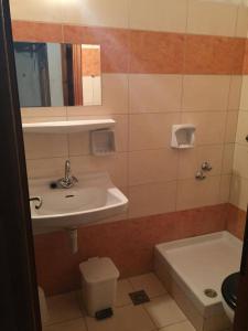 A bathroom at Avgoustina Venus Studios