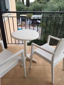 A balcony or terrace at Avgoustina Venus Studios