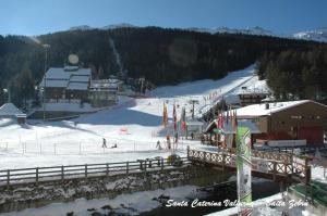 サンタ・カテリーナ・ヴァルフルヴァにあるBaita Stelvioの雪遊びスキー場