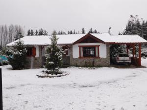 Cabañas Aldea de Montaña durante el invierno