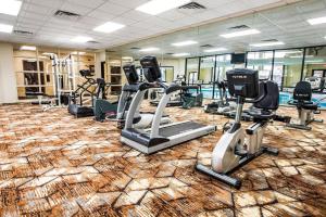 Das Fitnesscenter und/oder die Fitnesseinrichtungen in der Unterkunft Lodge of the Ozarks