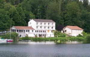 Gallery image of Hotel Restaurant La Caravelle in Peyrat-le-Château