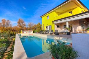 Kolam renang di atau dekat dengan Villa Gaya with XXL heated pool