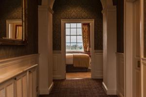 Letto o letti in una camera di Leixlip Manor Hotel