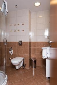 Łazienka w obiekcie Hotel Breitenlee