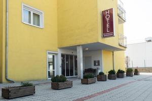 Budynek, w którym mieści się hotel