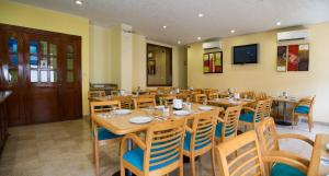 Ресторан / где поесть в Hotel & Suites Real del Lago