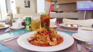 Makanan di atau berdekatan inn ini