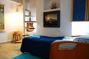 Postel nebo postele na pokoji v ubytování Szalupa Hostel Airport