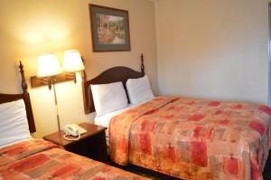 Gallery image of Knights Inn Greenville in Greenville