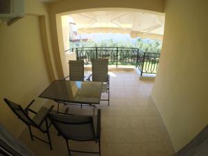 Balkón alebo terasa v ubytovaní Dimi Apartments